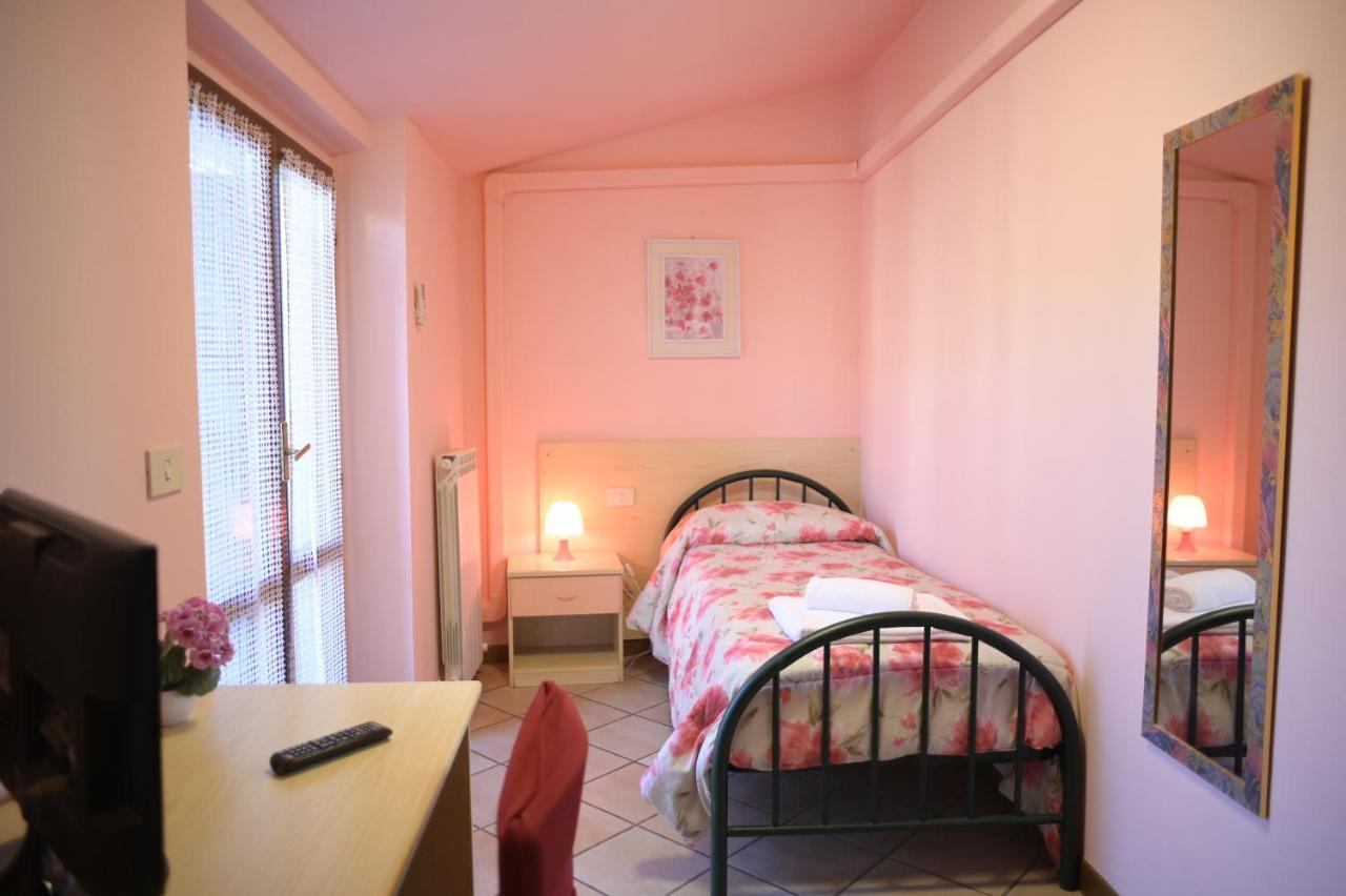 Camere Paolo Assisi Buitenkant foto